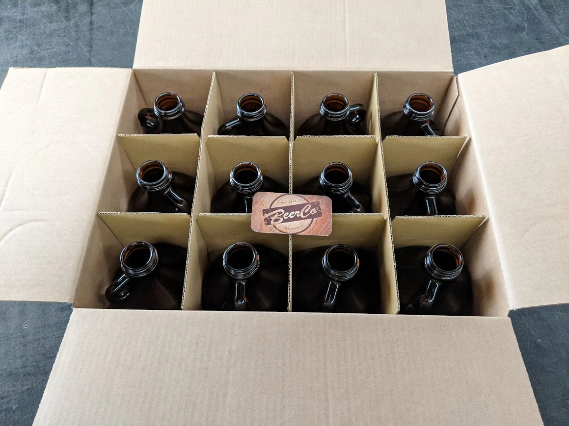 946mL 32oz Amber Glass Squealer Bottle With 38mm 400 Screw Neck - Image 7